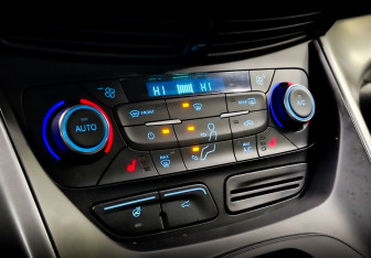 Подержанный автомобиль Ford Kuga 2018 года (27 фото)