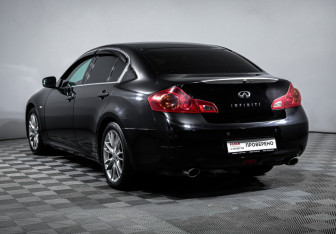 Подержанный автомобиль Infiniti G Sedan 2012 года (7 фото)