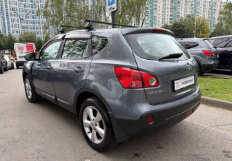 Подержанный автомобиль Nissan Qashqai 2008 года (6 фото)