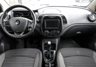 Подержанный автомобиль Renault Kaptur 2019 года (13 фото)
