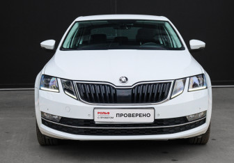 Подержанный автомобиль Skoda Octavia Liftback 2017 года (2 фото)