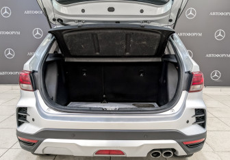 Подержанный автомобиль Kia Rio Hatchback 2021 года (10 фото)