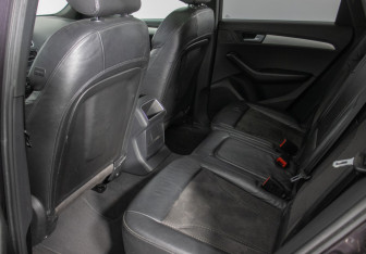 Подержанный автомобиль Audi Q5 2009 года (11 фото)