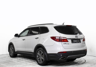Подержанный автомобиль Hyundai Santa Fe 2014 года (7 фото)