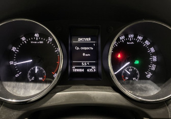 Подержанный автомобиль Skoda Yeti 2016 года (17 фото)