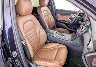 Подержанный автомобиль Mercedes-Benz GLC Coupe 2017 года (24 фото)
