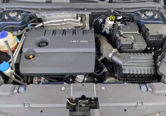 Подержанный автомобиль Omoda C5 2023 года (11 фото)