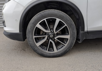 Подержанный автомобиль Nissan X-Trail 2020 года (18 фото)