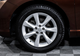Подержанный автомобиль Toyota Venza 2013 года (15 фото)