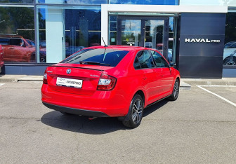 Подержанный автомобиль Skoda Rapid Liftback 2019 года (5 фото)