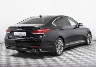 Подержанный автомобиль Hyundai Genesis 2014 года (5 фото)