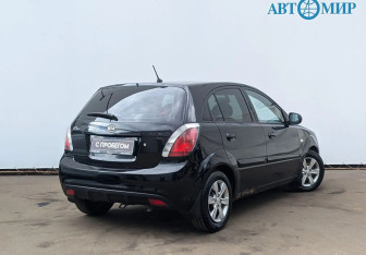 Подержанный автомобиль Kia Rio Hatchback 2011 года (5 фото)