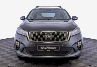 Подержанный автомобиль Kia Sorento 2018 года (2 фото)