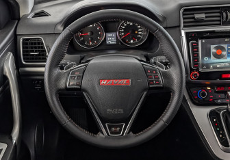 Подержанный автомобиль Haval H6 2018 года (21 фото)