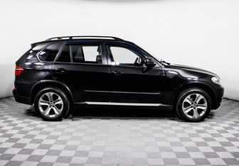 Подержанный автомобиль BMW X5 2011 года (4 фото)
