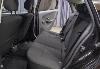 Подержанный автомобиль Nissan Almera Sedan 2016 года (11 фото)