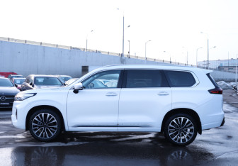 Подержанный автомобиль Exeed VX 2022 года (8 фото)