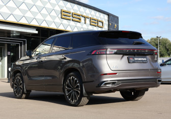 Подержанный автомобиль Jaecoo J8 2024 года (7 фото)