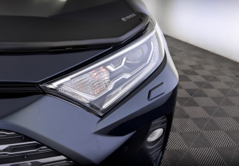 Подержанный автомобиль Toyota RAV4 2019 года (17 фото)