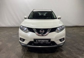 Подержанный автомобиль Nissan X-Trail 2016 года (2 фото)