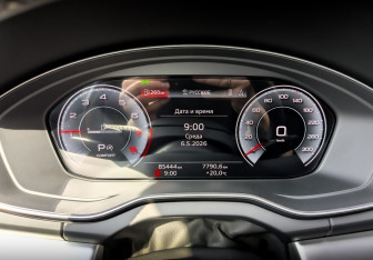 Подержанный автомобиль Audi Q5 2021 года (13 фото)