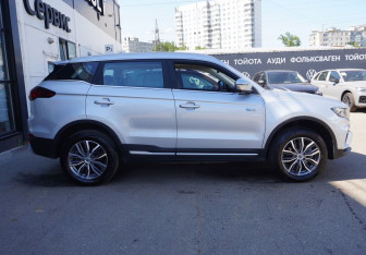 Подержанный автомобиль Geely Atlas Pro 2023 года (4 фото)