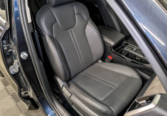 Подержанный автомобиль Kia Sorento 2021 года (23 фото)