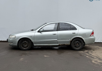 Подержанный автомобиль Nissan Almera Classic 2006 года (8 фото)