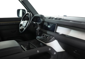 Подержанный автомобиль Land Rover Defender Suv 2020 года (9 фото)