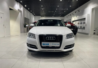Подержанный автомобиль Audi A3 Hatchback 2011 года (2 фото)