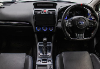 Подержанный автомобиль Subaru Levorg 2015 года (13 фото)