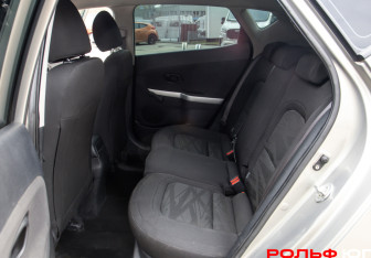 Подержанный автомобиль Kia Ceed Hatchback 2012 года (8 фото)