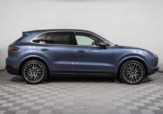 Подержанный автомобиль Porsche Cayenne 2018 года (5 фото)