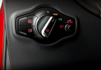 Подержанный автомобиль Audi Q5 2015 года (29 фото)