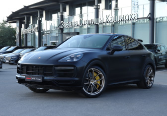 Подержанный автомобиль Porsche Cayenne 2021 года (36 фото)