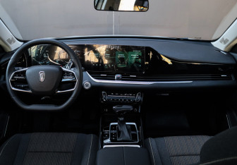 Подержанный автомобиль FAW Bestune B70 2023 года (9 фото)