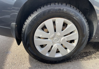 Подержанный автомобиль Renault Fluence 2011 года (12 фото)