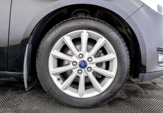 Подержанный автомобиль Ford Focus Wagon 2017 года (18 фото)