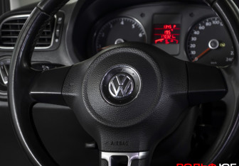Подержанный автомобиль Volkswagen Polo Sedan 2011 года (14 фото)