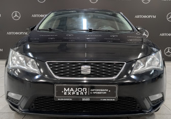 Подержанный автомобиль SEAT Leon Hatchback 2013 года (2 фото)
