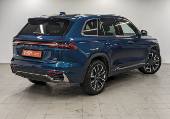 Подержанный автомобиль Geely Monjaro 2024 года (5 фото)