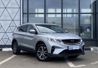 Подержанный автомобиль Geely Coolray 2021 года (3 фото)