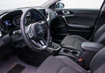 Подержанный автомобиль Kia Ceed Wagon 2021 года (9 фото)