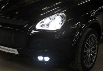 Подержанный автомобиль Porsche Cayenne 2006 года (25 фото)