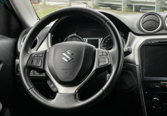 Подержанный автомобиль Suzuki Vitara 2016 года (14 фото)