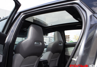 Подержанный автомобиль Changan UNI-T 2023 года (18 фото)