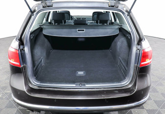 Подержанный автомобиль Volkswagen Passat Wagon 2014 года (21 фото)