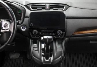 Подержанный автомобиль Honda CR-V 2017 года (16 фото)