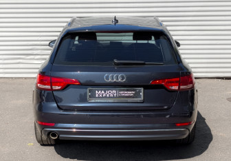 Подержанный автомобиль Audi A4 Wagon 2018 года (6 фото)
