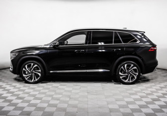Подержанный автомобиль Geely Monjaro 2024 года (8 фото)